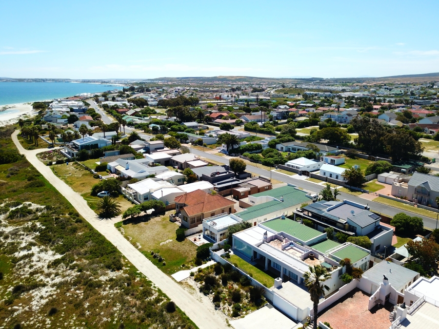 4 Bedroom Property for Sale in Middedorp Western Cape